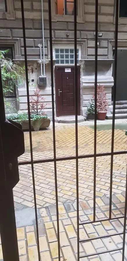 Ground Floor Studio Apartment Budapest Hungary