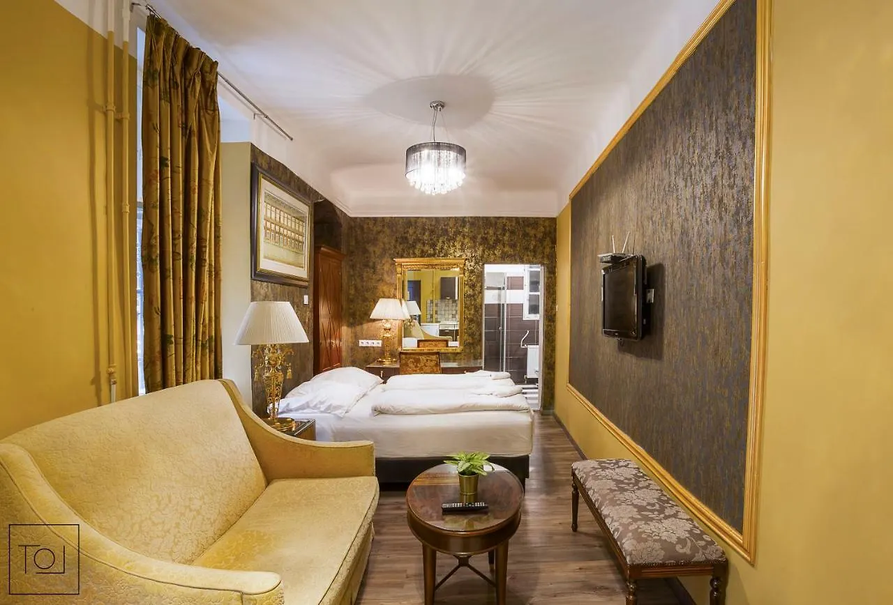 Ground Floor Studio Apartment Budapest Hungary